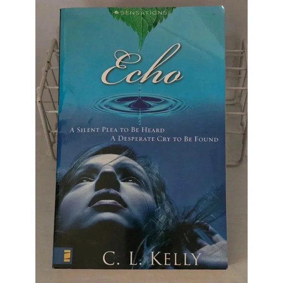 Echo paperback book - Picture 1 of 5